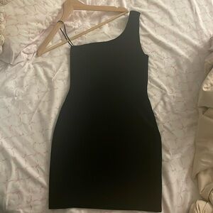 Selling Aritzia (Babaton) one shoulder black dresses.
